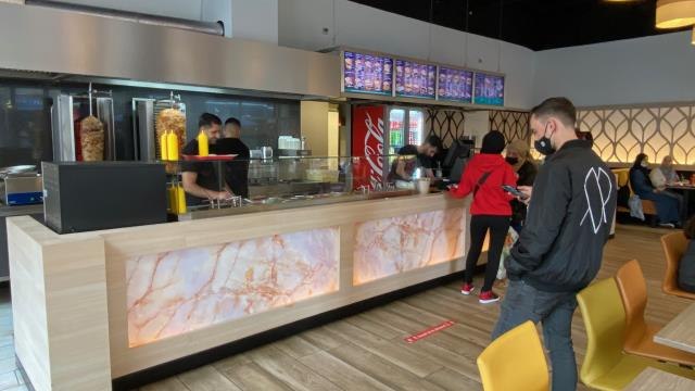 Hollanda'da Kovid-19 kısıtlamalarının gevşetilmesinde üçüncü aşamaya geçildi