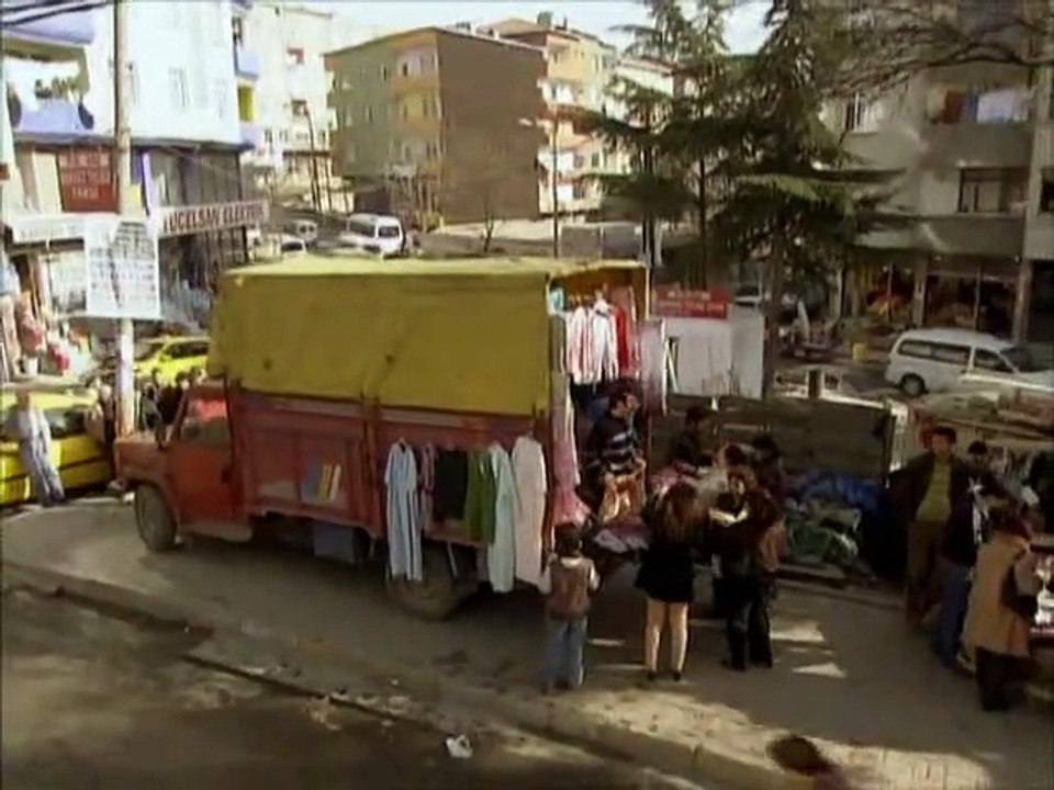 مسلسل سنوات الضياع - الحلقة 110