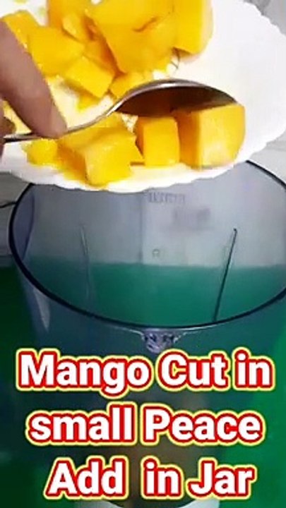 Mango Milkshake Recipe in Hindi I मैंगो मिल्क शेक I Mango Shake I Shake Recipe by Safina Kitchen