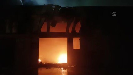 Son dakika haber | Pendik'te Aktürk Sanayi Sitesi'ndeki fabrikada çıkan yangın söndürüldü