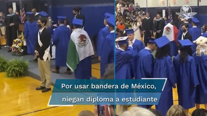 Captan momento en el que niegan diploma a alumno por portar bandera de México en EU