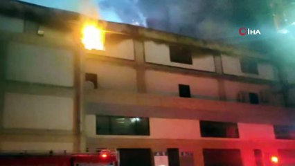 Pendik’te kolonya fabrikasını alevler sardı