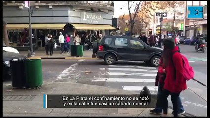 En La Plata el confinamiento no se notó y en la calle fue casi un sábado normal