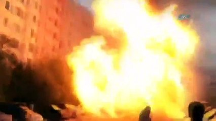 Alev alan araç patladı