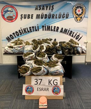 ANKARA- Başkent'te Yunus timlerinin dikkati sayesinde 37 kilogram esrar ele geçirildi