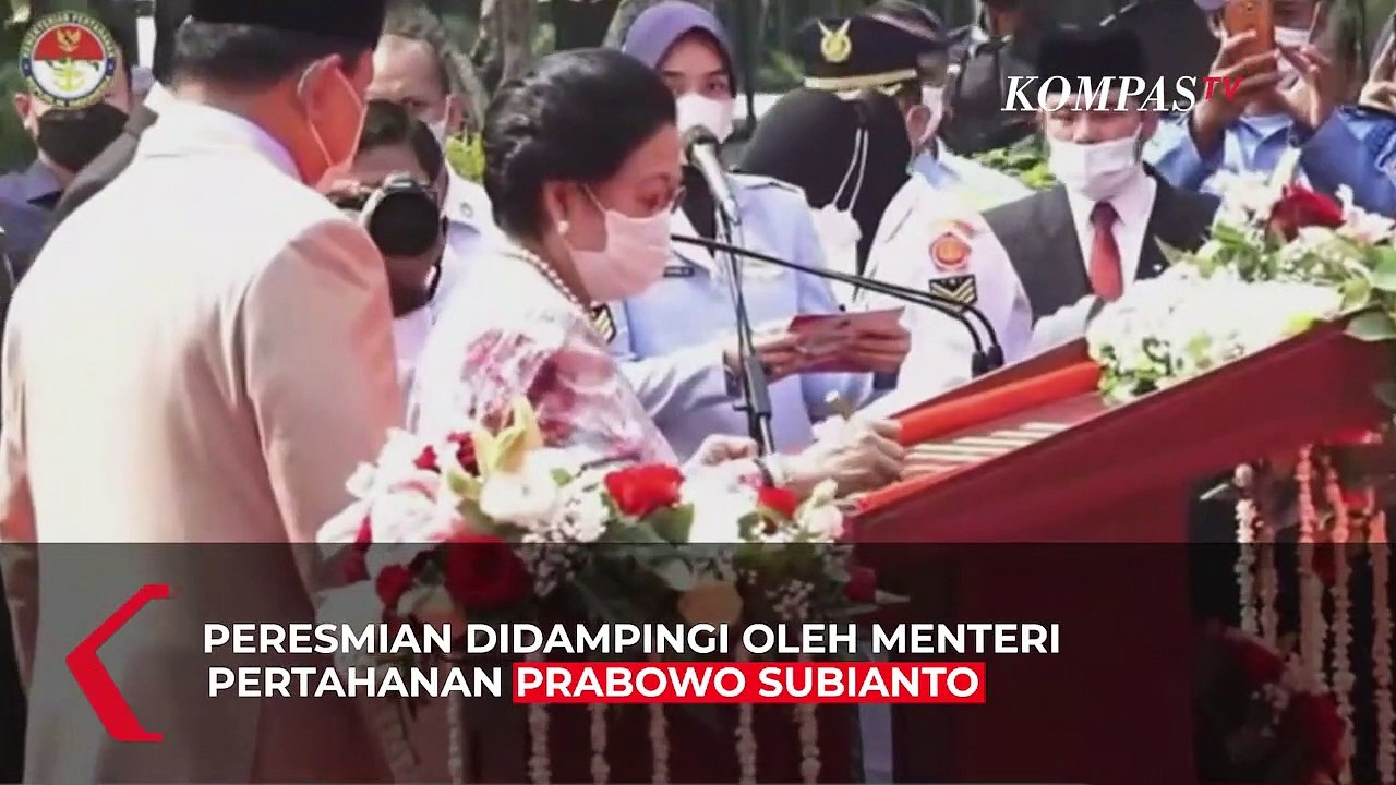 Momen Prabowo Dampingi Megawati Resmikan Patung Bung Karno