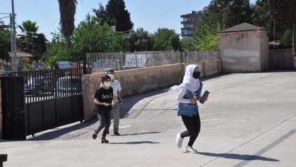 Son dakika... KİMLİKLERİNİ UNUTAN ÖĞRENCİLERİ SINAVA POLİS YETİŞTİRDİ