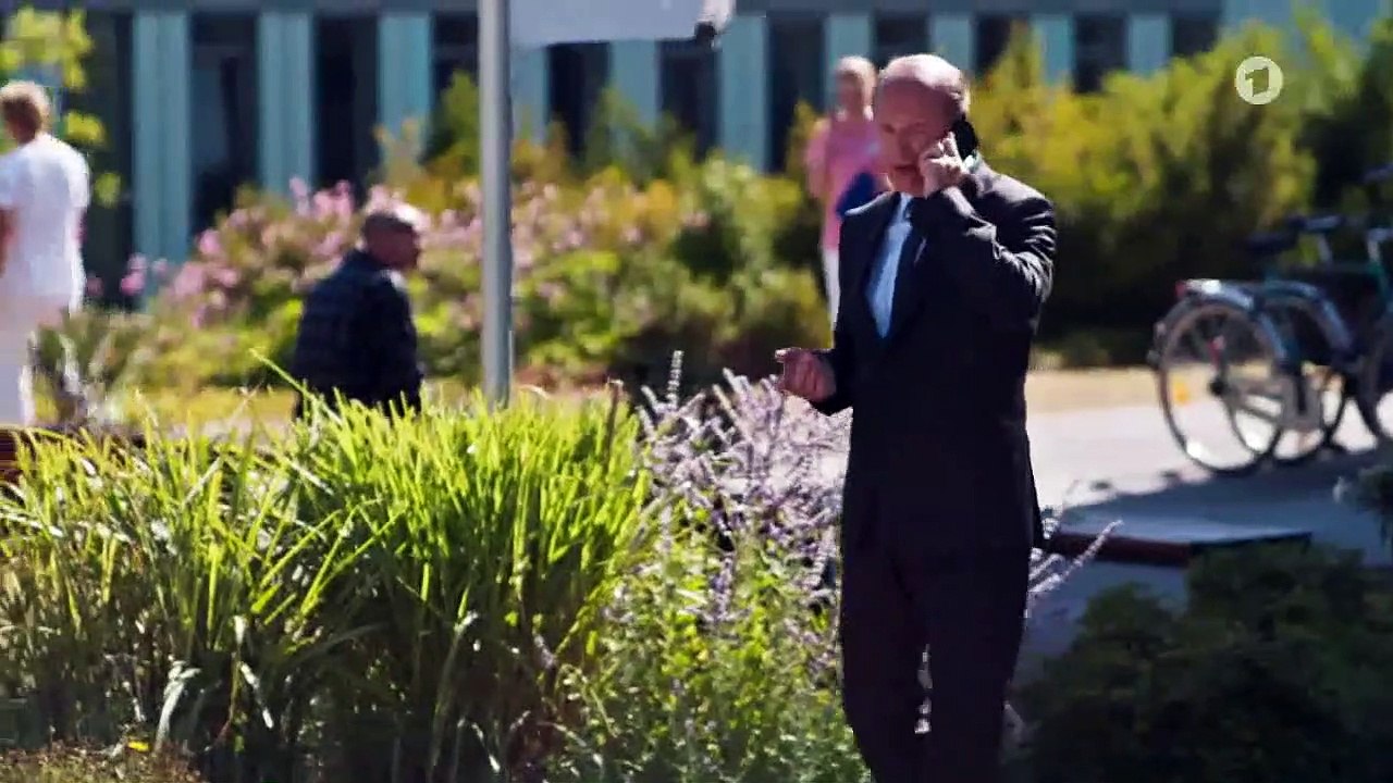 Irrwege (246) - In aller Freundschaft – Die jungen Ärzte