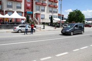 Polisten sivil kıyafetli trafik denetimi
