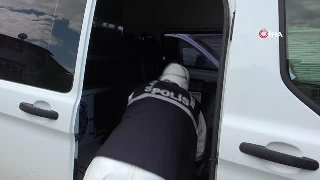 Önce eşini sonra kendini vuran çiftin cesetleri otopsi için morga kaldırıldı