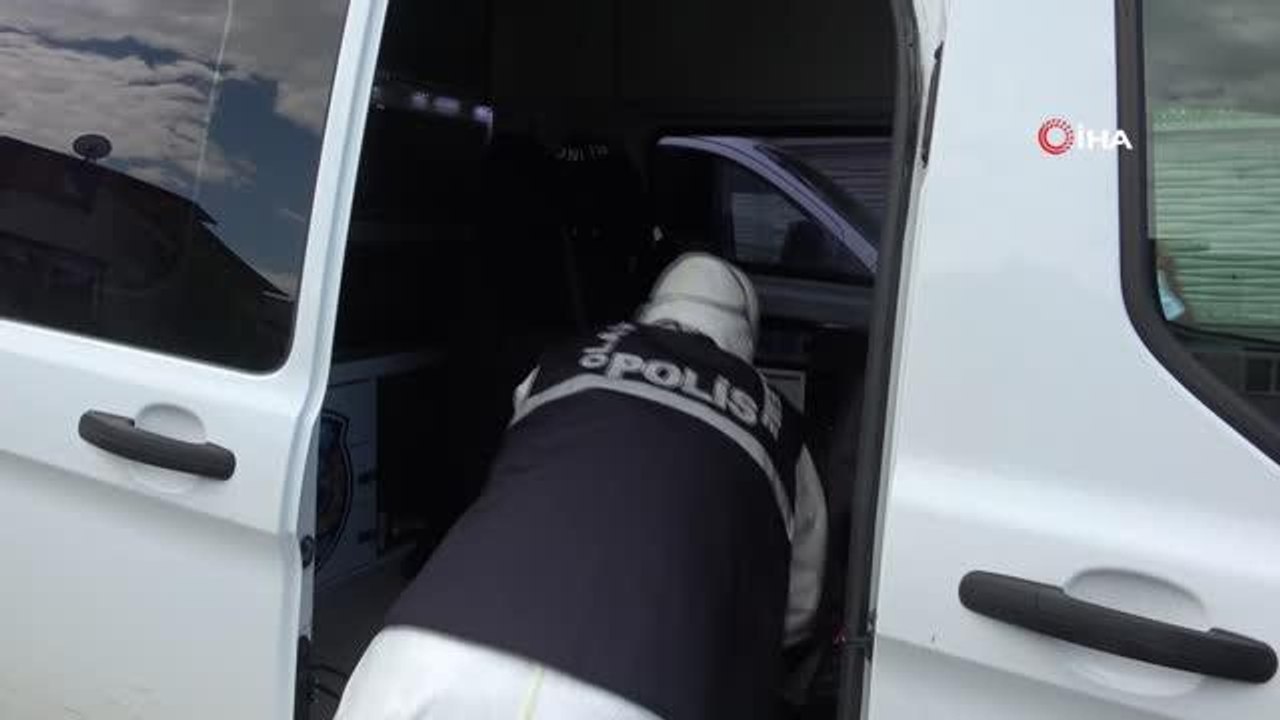 Önce eşini sonra kendini vuran çiftin cesetleri otopsi için morga kaldırıldı