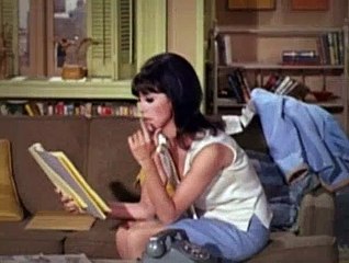 That Girl S01E03 Never Change a Diaper on Opening Night