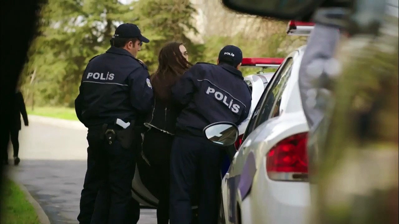 مسلسل رائحة الإبن الحلقة 3 القسم 1 مترجم للعربية