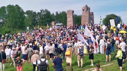 STOCKHOLM - İsveç'te Kovid-19 kısıtlamalarını protesto eden 20 kişi gözaltına alındı