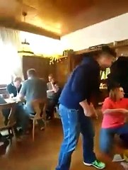 Une ouverture de fût de bière complètement ratée