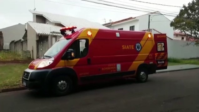 Idosa sofre queda durante o banho e é levada ao hospital com suspeita de fratura na perna