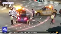좌회전-직진 차량 충돌…달리던 시내버스 불