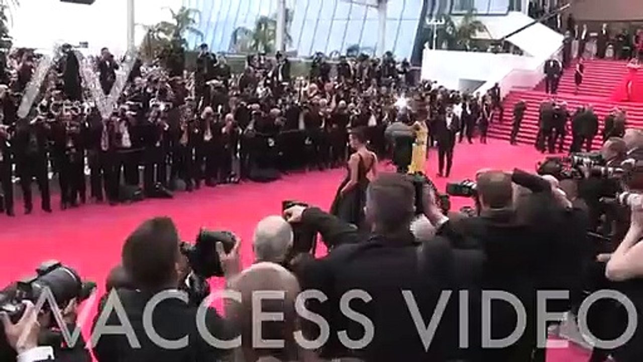 Irina Shayk quyến rũ tại Cannes