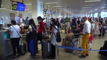 Αντιδράσεις για τους βρετανικούς περιορισμούς στα ταξίδια- Ανοίγει ο τουρισμός στην Ισπανία