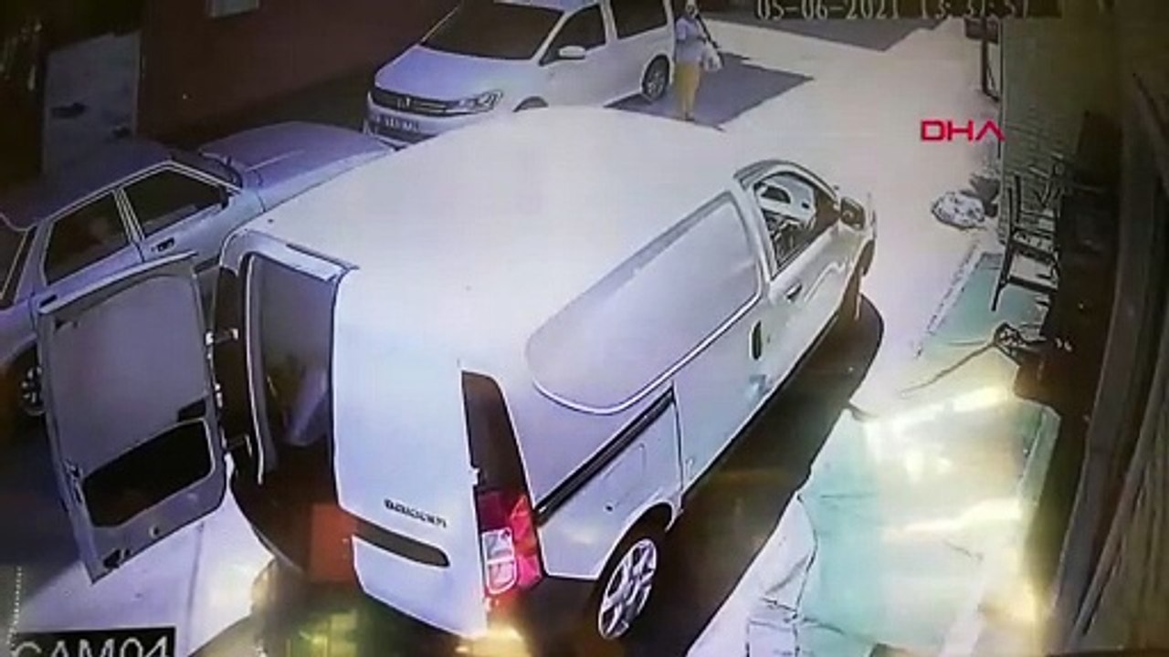 Eşiyle tartışan kadın balkondan atladı