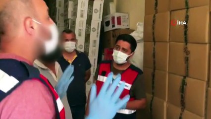 İzmir'de iki adrese kaçak sigara operasyonu: 2 gözaltı