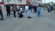 Ümraniye'de motosikletli kurye ile motosikletli sürücüsü kafa kafaya çarpıştı