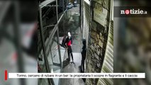 Torino, cercano di rubare in un bar: la proprietaria li scopre in flagrante e li caccia