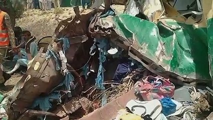 Al menos 40 muertos en un accidente ferroviario en Pakistán
