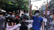 استمرار التظاهرات المناهضة للانقلاب العسكري في بورما