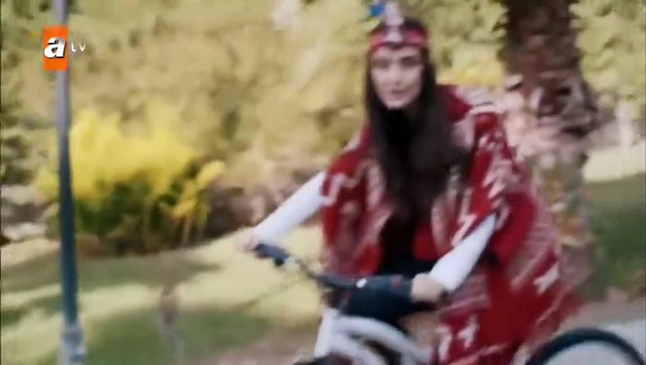 Nefes .عكس اللى شايفينها . اليسا -- نفس. اشرح ايها البحر الاسود