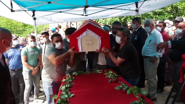 BALIKESİR - Çanakkale'deki trafik kazasında şehit olan polis memuru son yolculuğuna uğurlandı