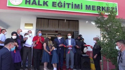 Erciş'te el sanatları sergisi açıldı