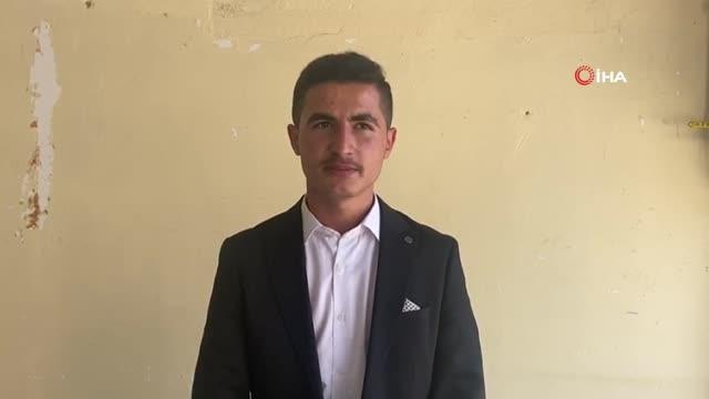 18 yaşında muhtar seçildi, Türkiye'nin en genç muhtarı oldu