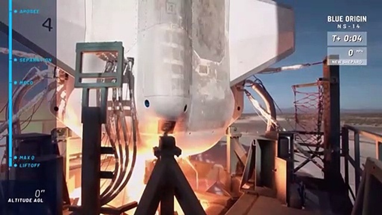 Jeff Bezos en primer viaje de turismo espacial de Blue Origin en julio