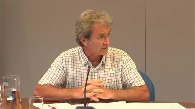 Simón: No son partidos cualquiera y puedo entender que vacunar a la selección española de fútbol se pueda considerar una excepción de interés