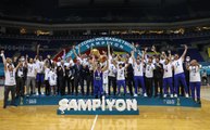 Basketbol Süper Ligi'nde şampiyon Anadolu Efes, kupasını aldı