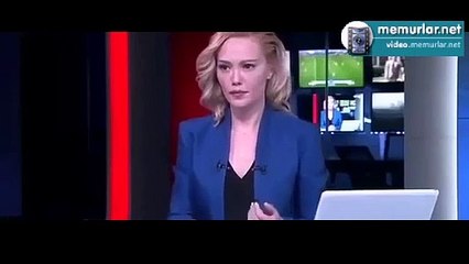 Spiker Tijen Karaş'ın darbe bildirisini okumadan önceki anları