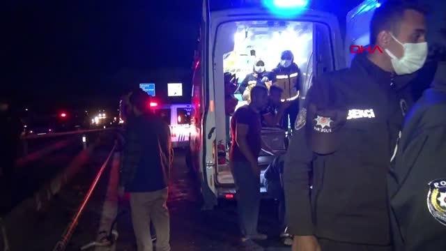 KONYA-OTOMOBİL, KAMYONLA ÇARPIŞTI: 2 ÖLÜ, 1 YARALI