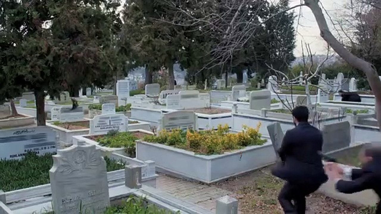 وادي الذئاب الجزء العاشر اعلان الحلقتين 45+46 مترجم للعربية