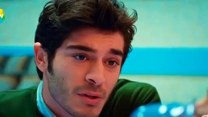 حالات عمرو دياب _ حاجات غريبه بحسها