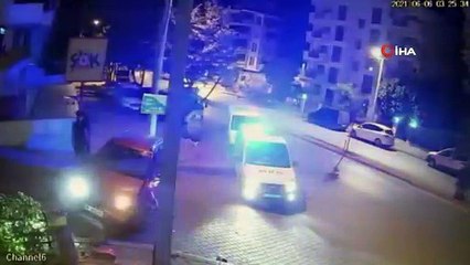 Kısıtlamayı ihlal eden ehliyetsiz genç kız polisten kaçarken apartmanın duvarına böyle çarptı
