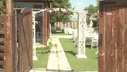 Düğün ve nikah sezonu açıldı, gelin adayları soluğu gelinlikçilerde aldı