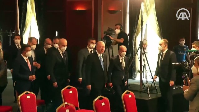 Cumhurbaşkanı Erdoğan, AK Parti Gençlik Kollarınca düzenlenen e-Spor turnuvasının final maçını izledi