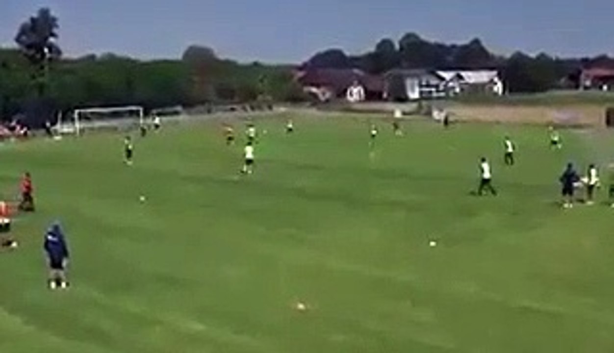 İşte Hagi'nin antrenmanda attığı müthiş gol!