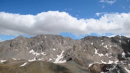 Mercan Dağları'nın "mavi boncukları" doğa ve fotoğraf tutkunlarını hayran bırakıyor
