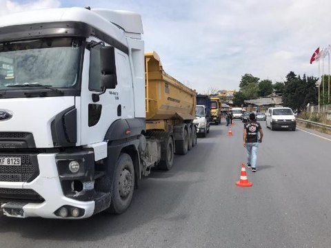 ARNAVUTKÖY, BAŞAKŞEHİR VE KEMERBURGAZ'DA HAFRİYAT KAMYONU DENETİMİ