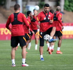 Galatasaray günü çift idmanla tamamladı