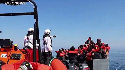 Migrantes não param de chegar a Lampedusa