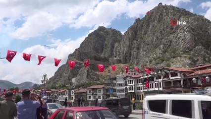 - Türk Yıldızları’ndan Amasyalılara ay-yıldızlı gösteri