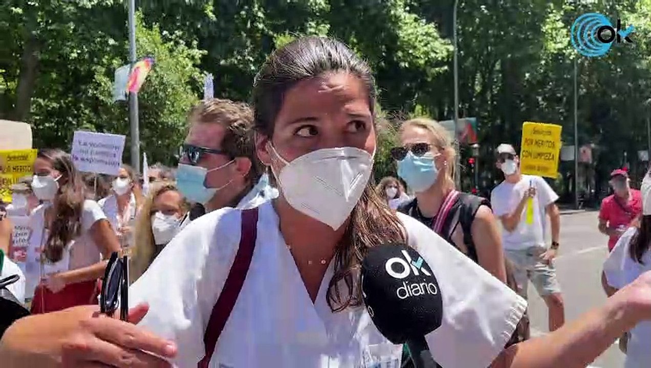 Los MIR salen a la calle contra Darias por la polémica en la adjudicación de plazas